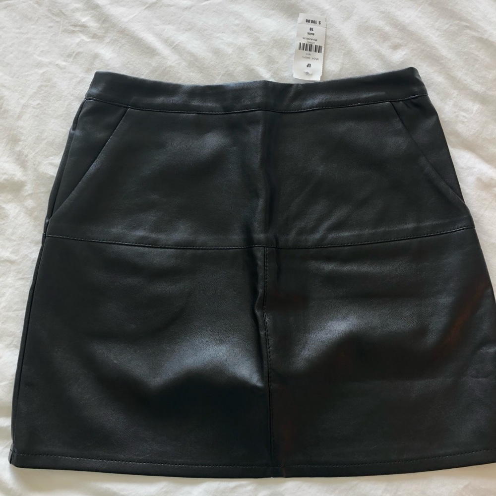 LF black leather skirt